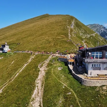 Pensionat Rifugio Chierego - 1911m